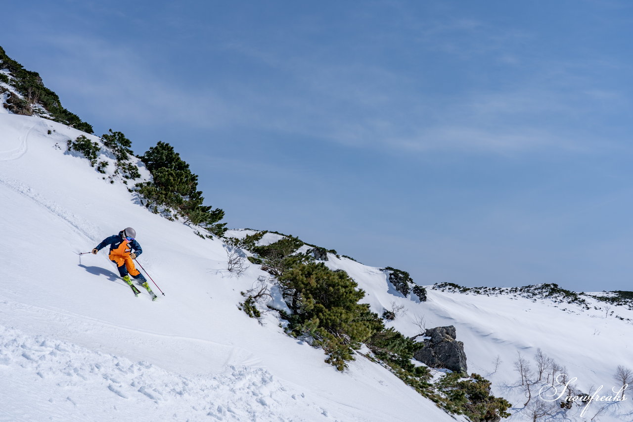 TeamKP・秋山穂香さんが滑る、絶景・春の大雪山旭岳(*^^*)